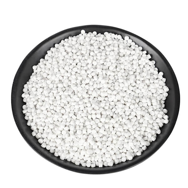 Desiccant masterbatch